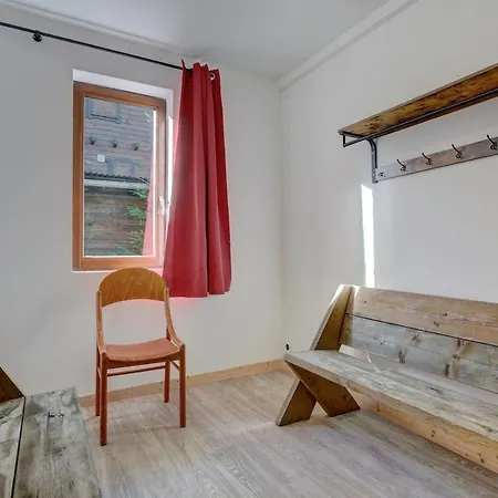 Σαλέ Rustic 6 Bedroom In Sleeping 15