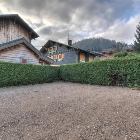 Rustic 6 Bedroom In Sleeping 15 Morzine