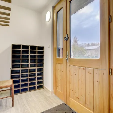 Rustic 6 Bedroom In Sleeping 15 *